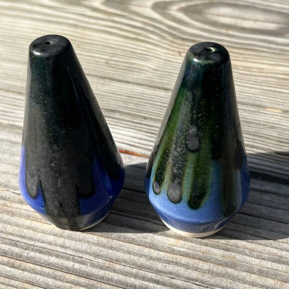 VTG Drip Glaze Ceramic Conical Blue Black Salt & Pepper Shaker Set, 3.5 in MCM - Picture 2 of 7